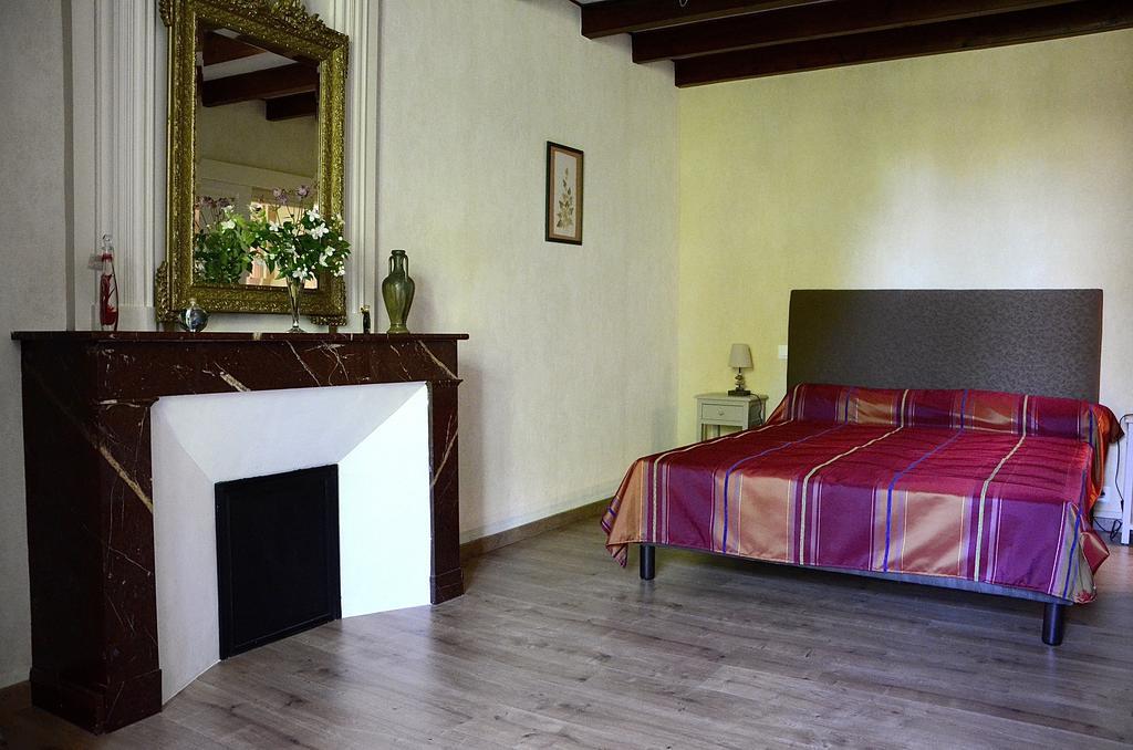 Bed and Breakfast Le Vieux Noyer Saint-Maurice-de-Tavernole Camera foto